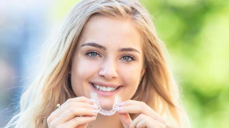 brisbane woman using invisalign