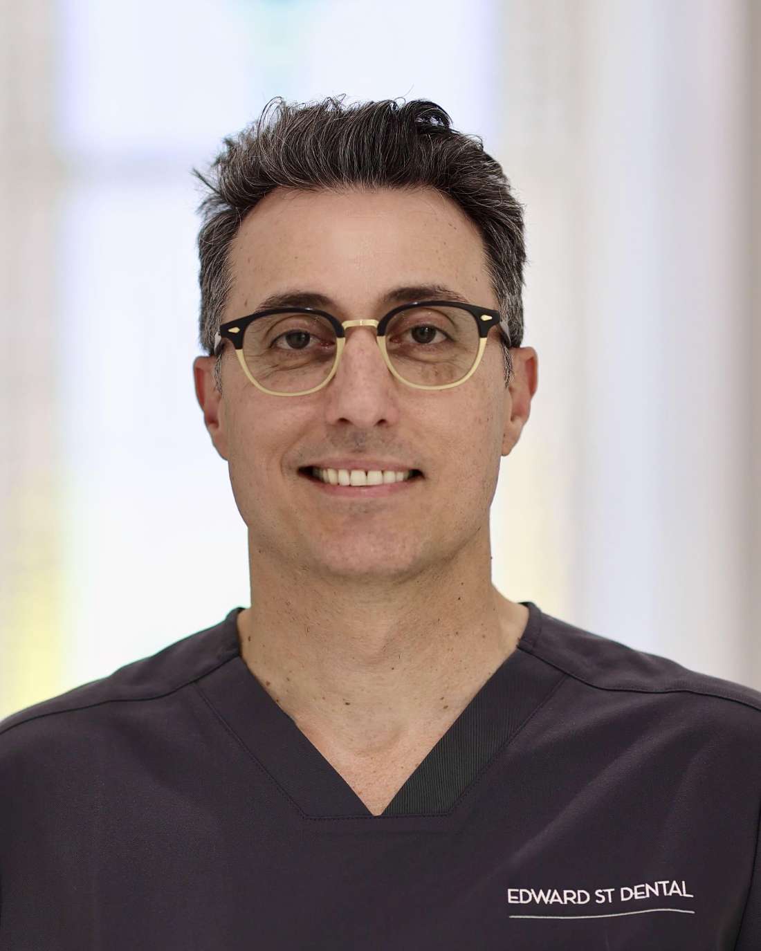 Headshot of Dr Matthew Pulvirenti BDSc dentist near me Brisbane